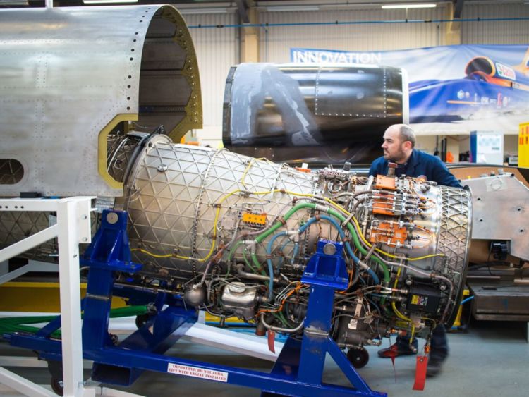 Supersonic Bloodhound auto in first public test before world record attempt