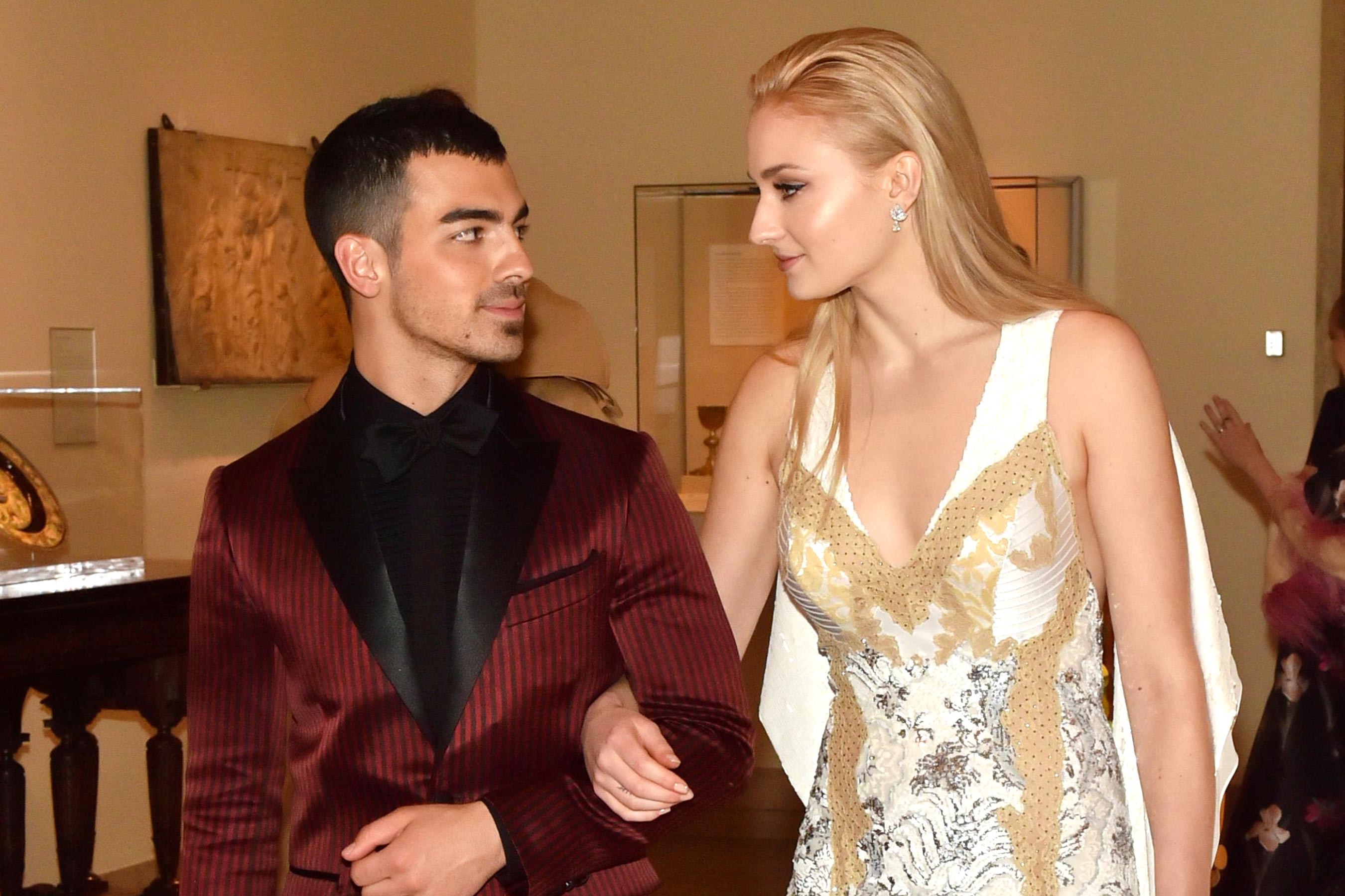 Sophie Turner And Joe Jonas Announce Engagement On Instagram